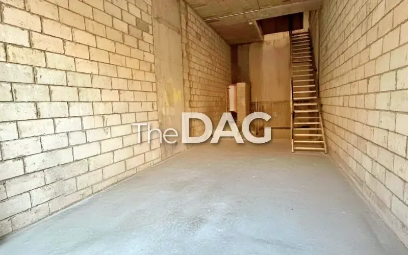 Prime 189 SQM Shop for Rent or Sale in Downtown — الصورة 2