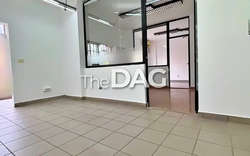 New Jdeideh 200 SQM Office for Rent Prime Location — الصورة 2