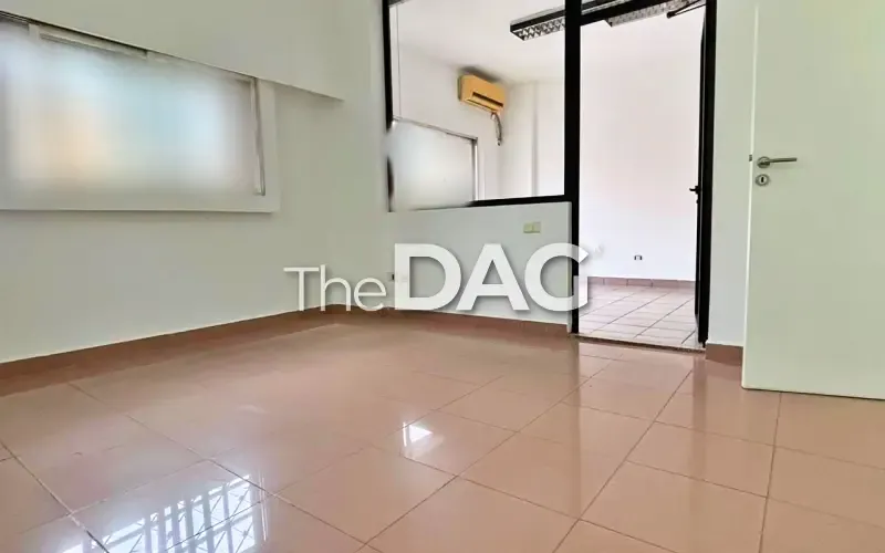 New Jdeideh 200 SQM Office for Rent Prime Location — الصورة 3