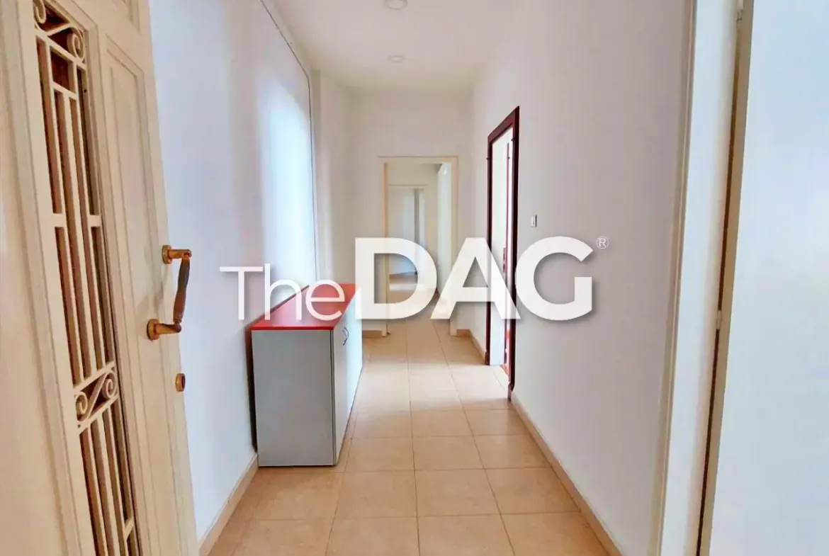 Badaro 120 SQM Office for Rent Prime Location — الصورة 2
