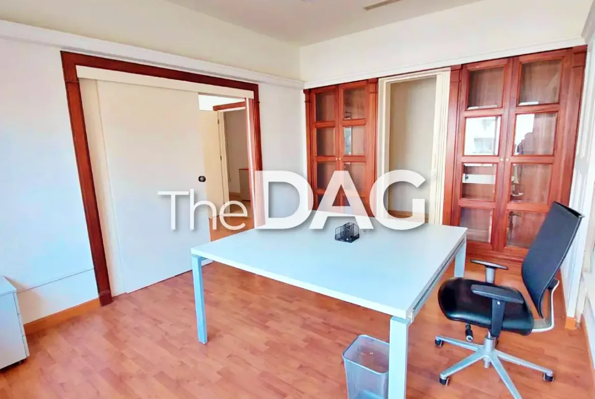 Badaro 120 SQM Office for Rent Prime Location — الصورة 5