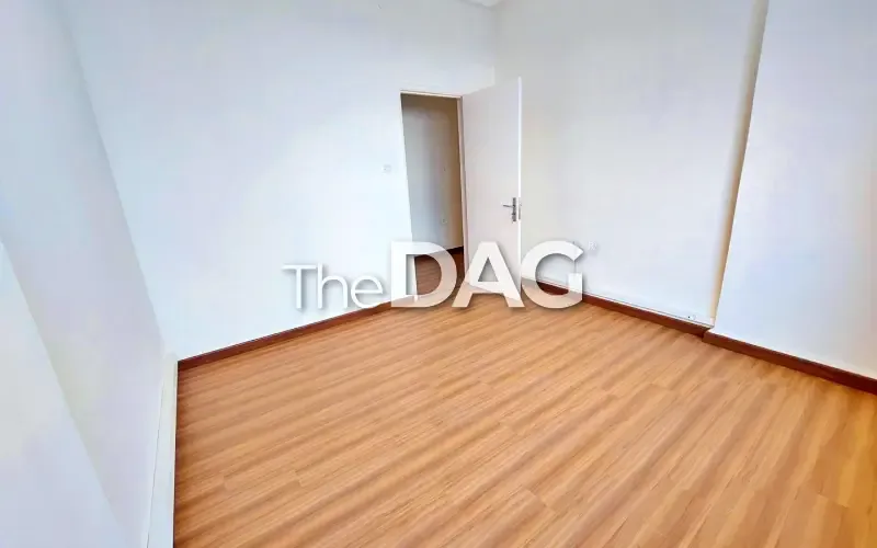 Badaro 140 SQM Office for Rent Prime Location — الصورة 2