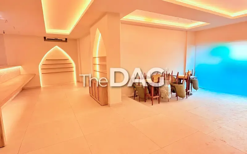 Prime 120 SQM Shop for Rent in Badaro
