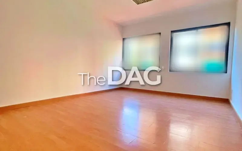 Modern 100 SQM Office for Rent in Badaro — الصورة 3