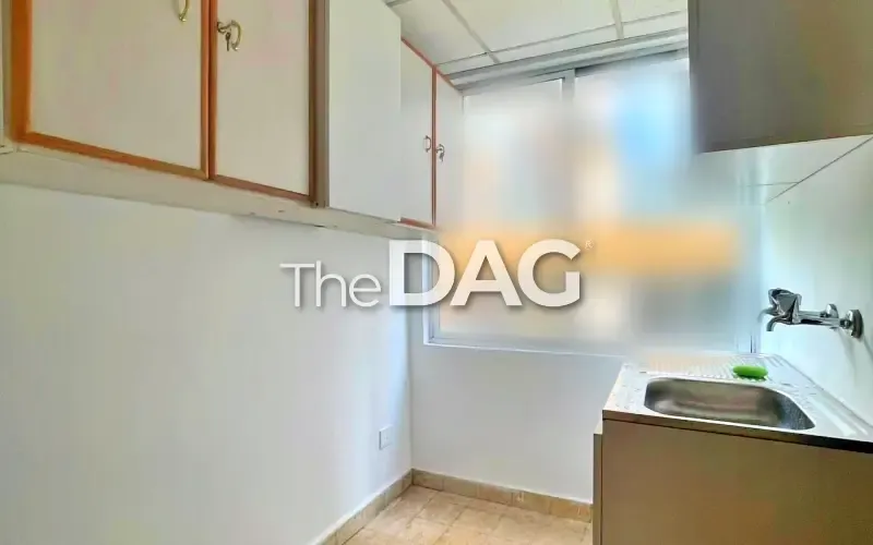 Modern 100 SQM Office for Rent in Badaro — الصورة 4