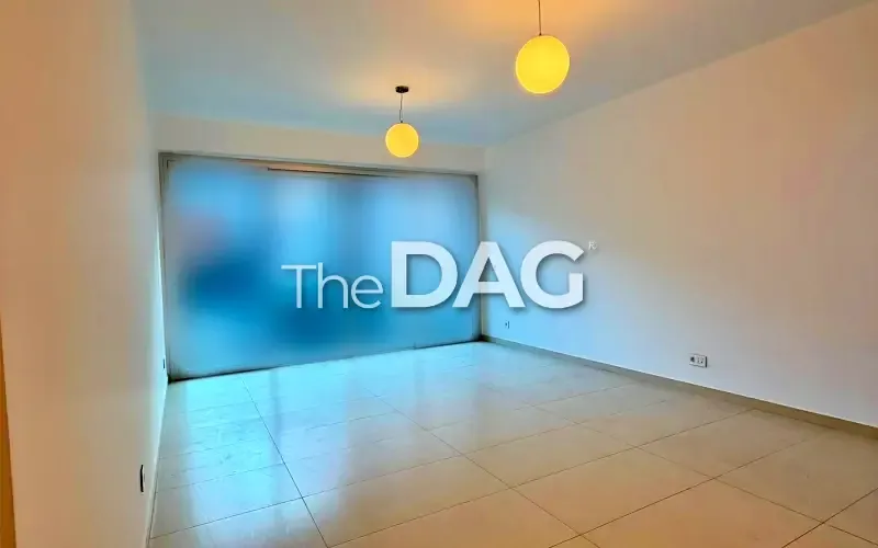 Central 90 SQM Apartment for Rent in Hamra — الصورة 3