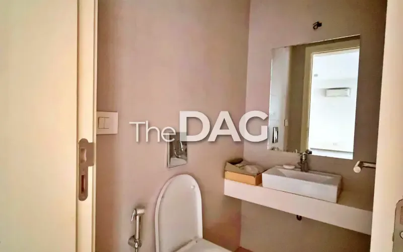 Functional 50 SQM Office for Rent in Hamra — الصورة 3