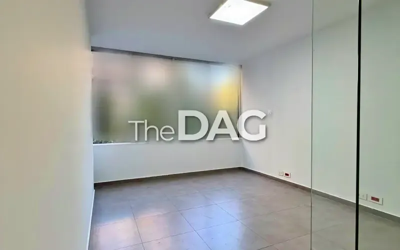 Prime 100 SQM Office for Rent in Hamra