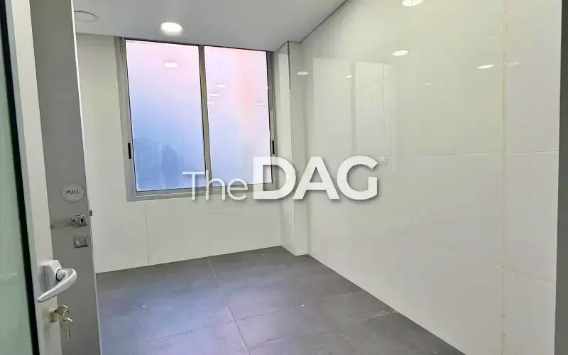 Prime 100 SQM Office for Rent in Hamra — الصورة 4