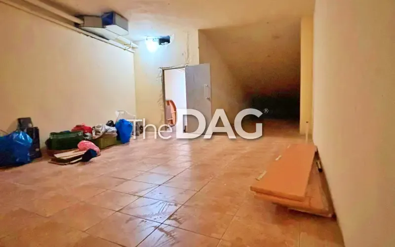 Fully Renovated 120 SQM Warehouse for Sale or Rent in Sioufi — الصورة 5