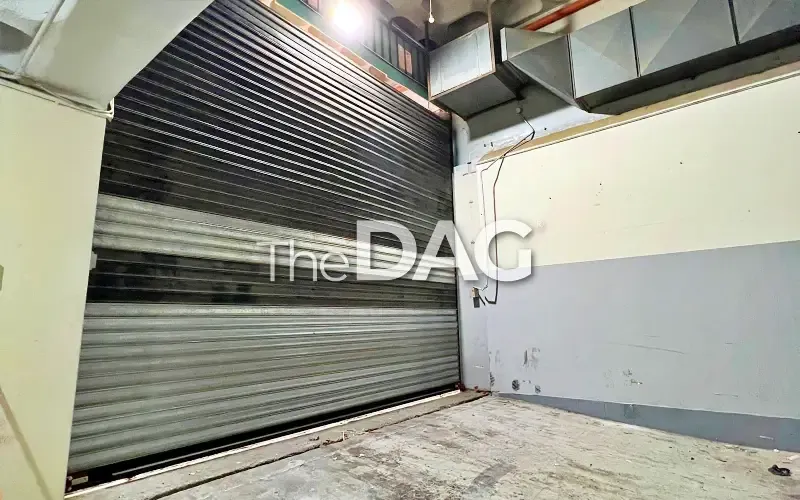 Strategic 1000 SQM Warehouse for Rent in Dbayeh — الصورة 2