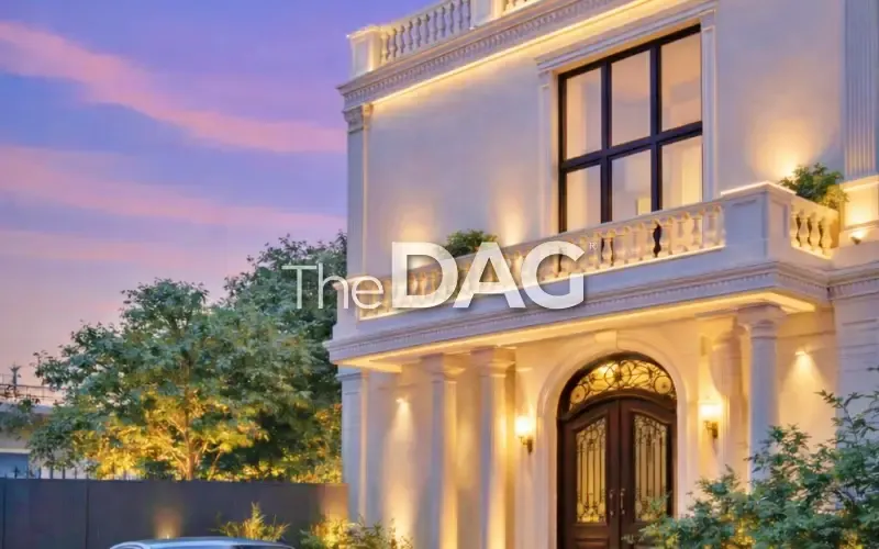 Vintage 1000 SQM Villa for Rent in Achrafieh