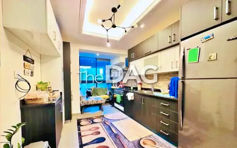 Spacious 230 SQM Apartment for Rent in Raouche — الصورة 2