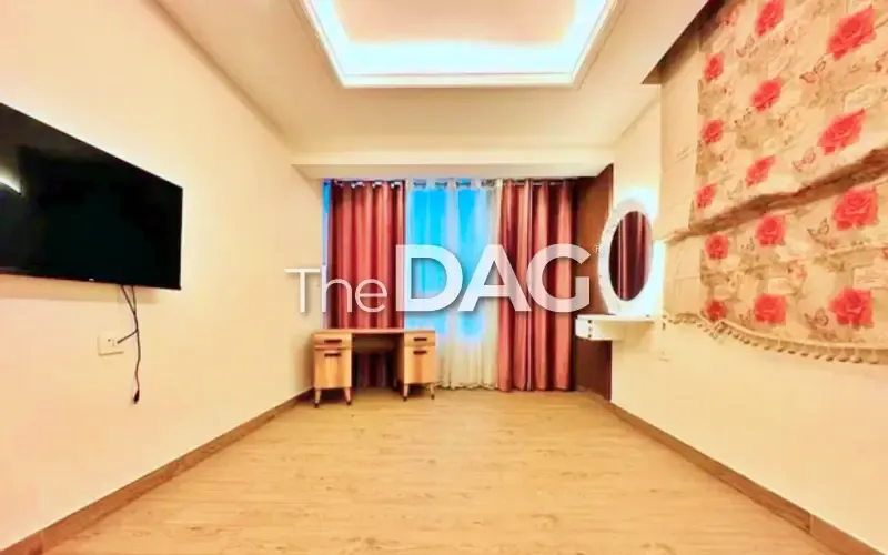 Spacious 230 SQM Apartment for Rent in Raouche — الصورة 4