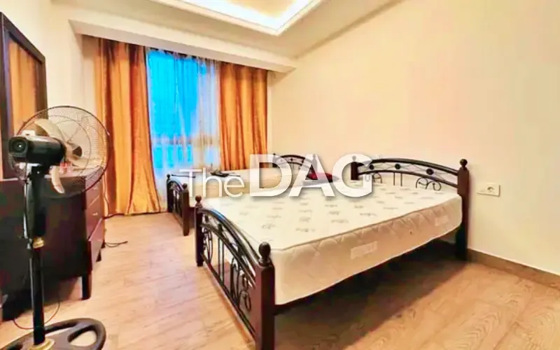 Spacious 230 SQM Apartment for Rent in Raouche — الصورة 5