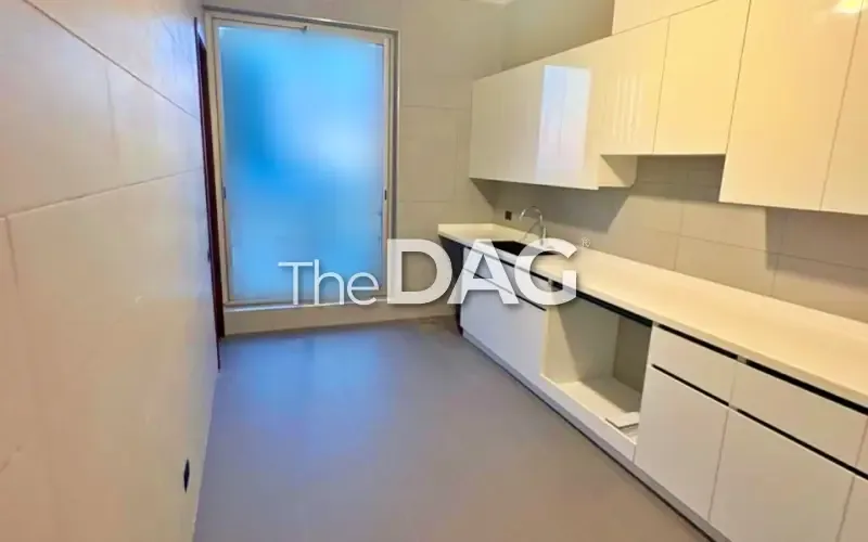 Modern 188 SQM Sea View Apartment for Sale in Raouche — الصورة 2