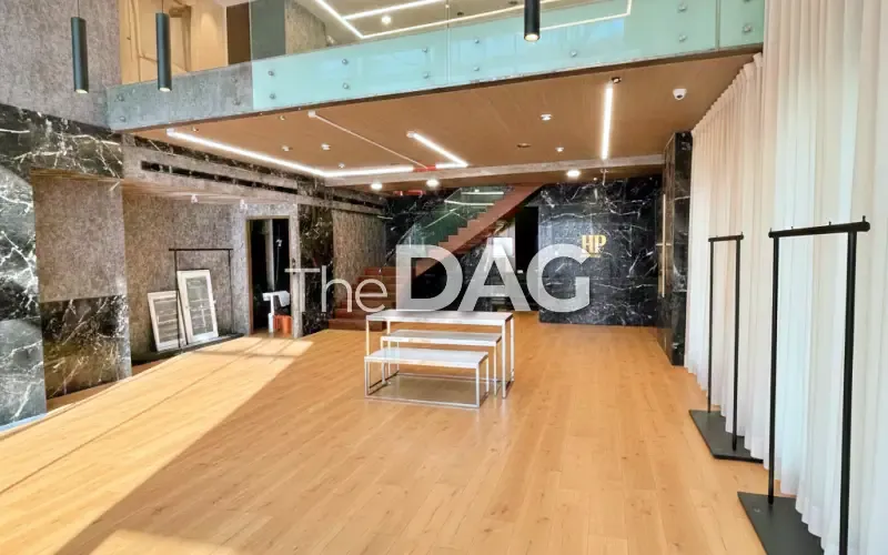 Prime 353 SQM Shop for Rent in Raouche