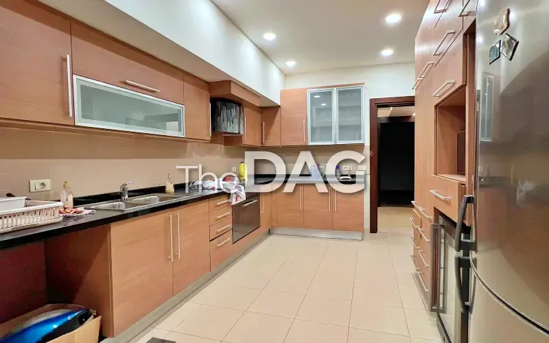 Prime Luxury 300 SQM Apartment for Sale in Achrafieh Tabaris — الصورة 4