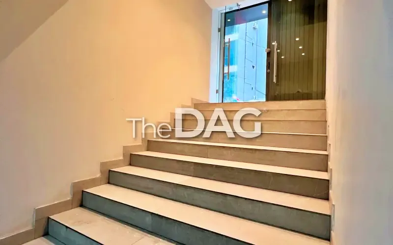 Main Road 700 SQM Underground Space for Rent in Raouche