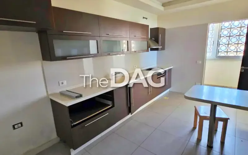 Seaview 225 SQM Apartment for Sale in Douha Aramoun — الصورة 3