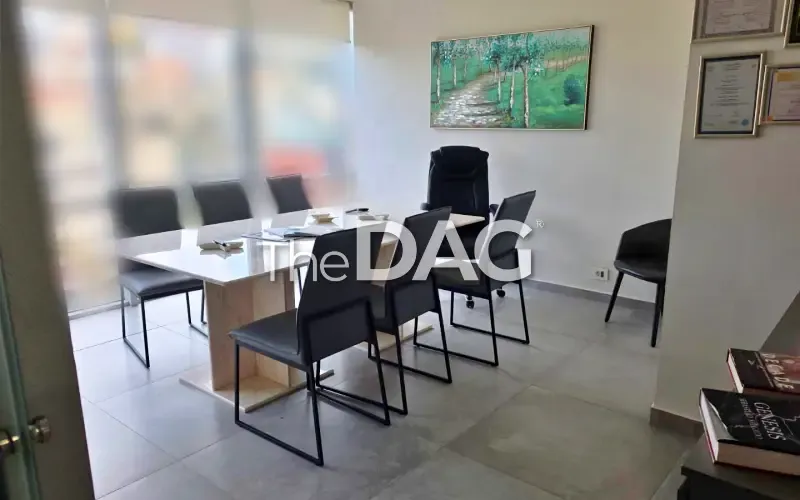 Functional 50 SQM Office for Rent in Hazmieh — الصورة 5