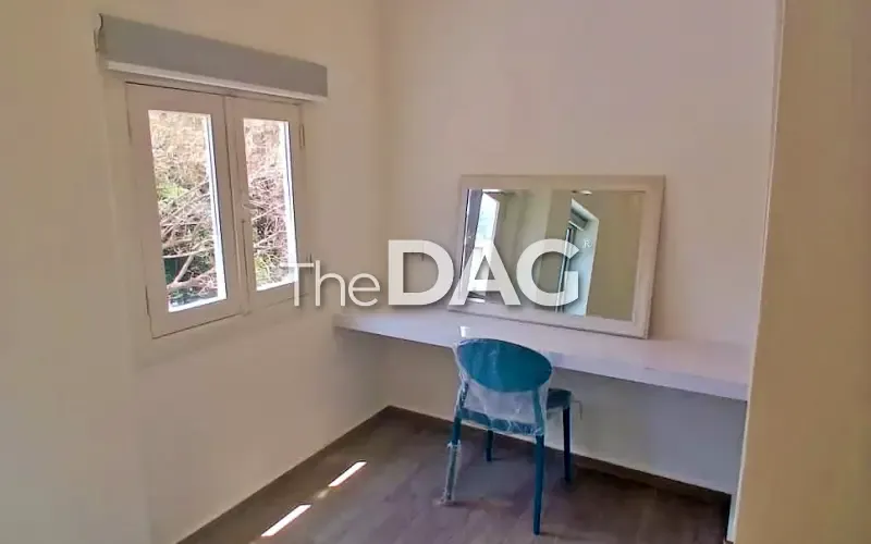 Furnished 70 SQM Apartment for Rent in Gemmayzeh with Terrace — الصورة 4