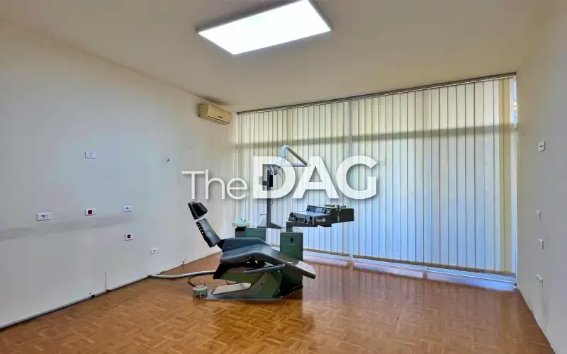 Prime Location 90 SQM Clinic Office for Rent in Badaro