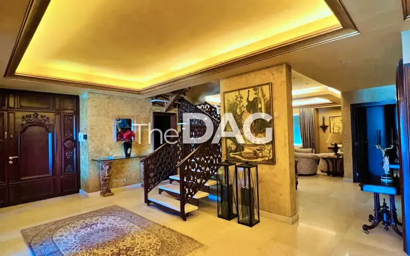 Seaview 550 SQM Duplex for Sale in Bayada with Terrace — الصورة 3