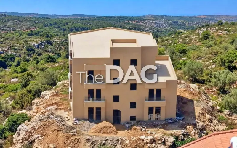 New 1150 SQM Building for Sale in Jbeil