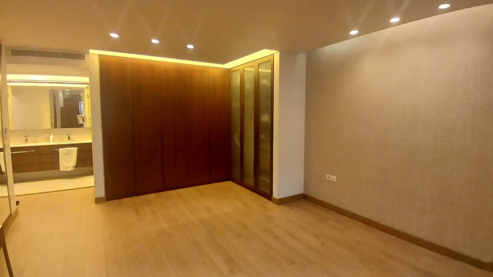 Apartment for Sale in Mtaileb — الصورة 10