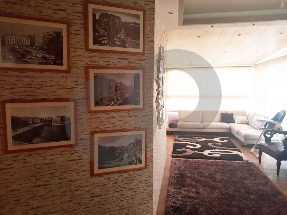 fully renovated/privacy/ Last Floor/ residential setting/msaytbeh,beirut — الصورة 2
