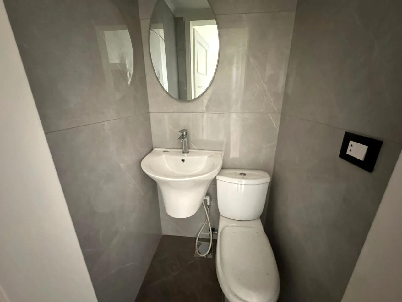 Apartment for Rent in Raoucheh — الصورة 8