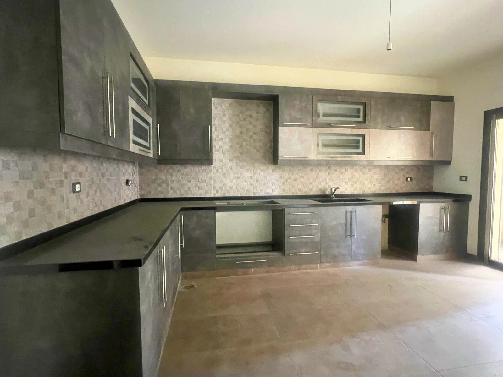 Apartment for Sale in Sioufi — الصورة 5