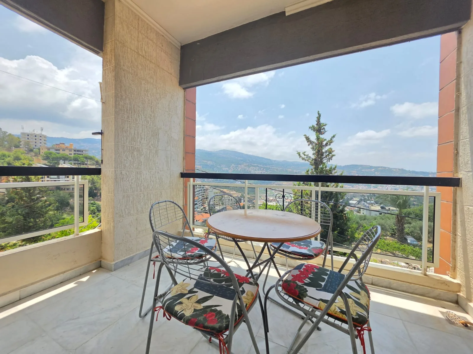 Apartment for Sale in Baabda — الصورة 1