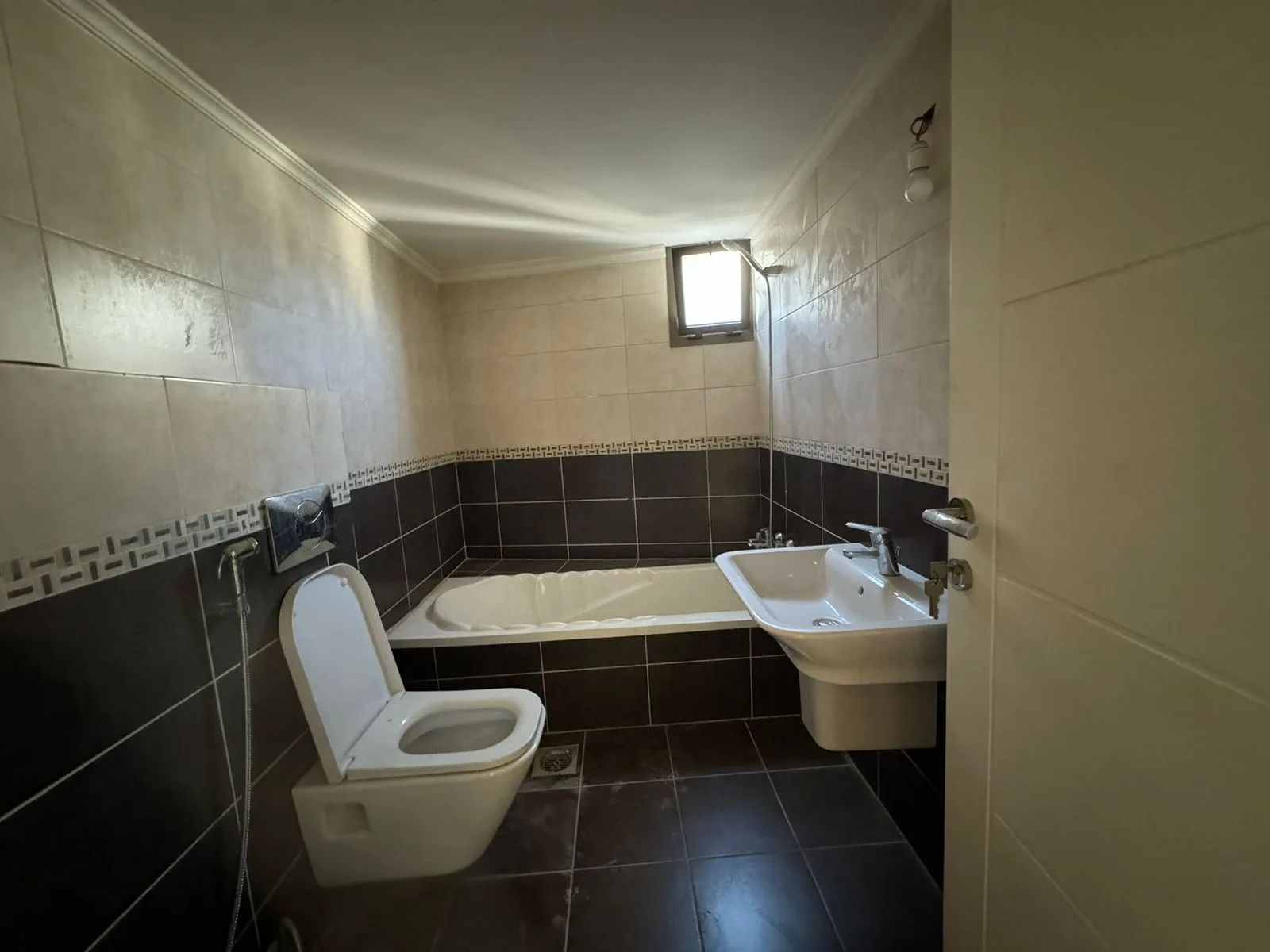 Apartment for Sale in Louaize, Lebanon — الصورة 9