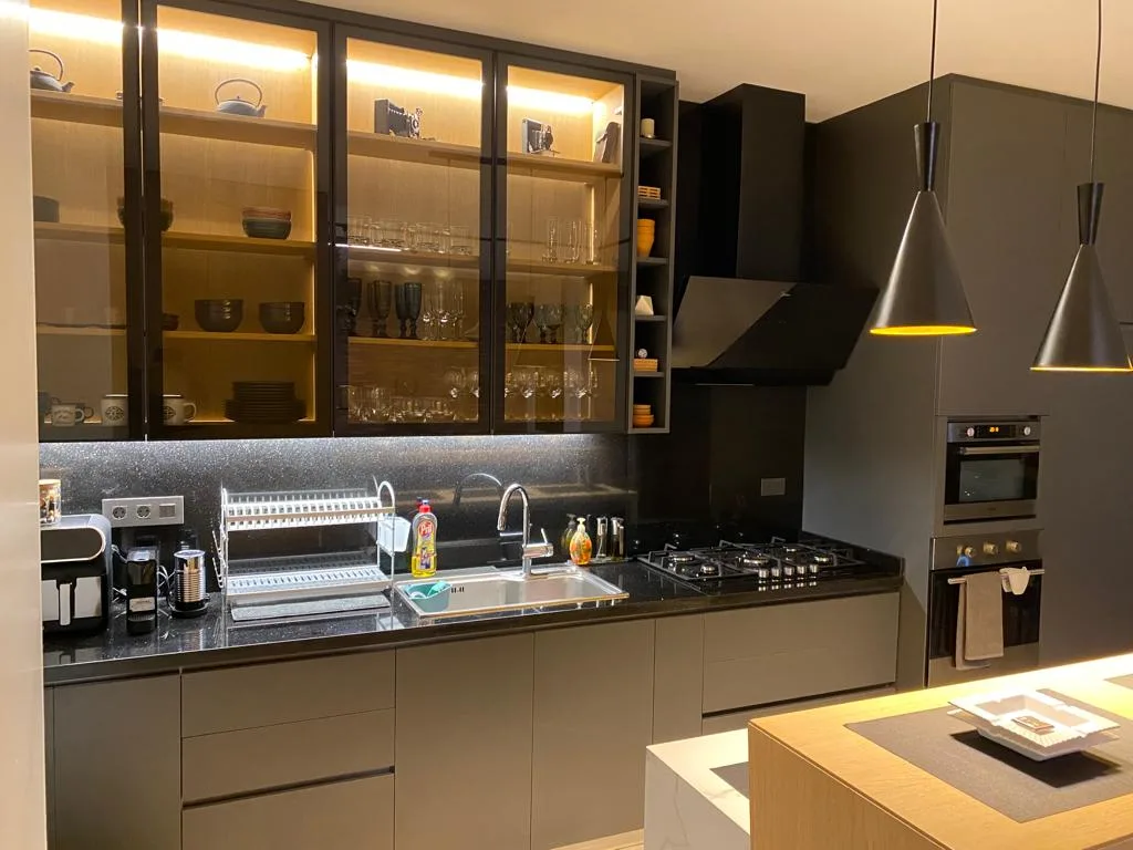 Apartment for Sale in Geitawi, Achrafieh, Beirut, Lebanon — الصورة 9