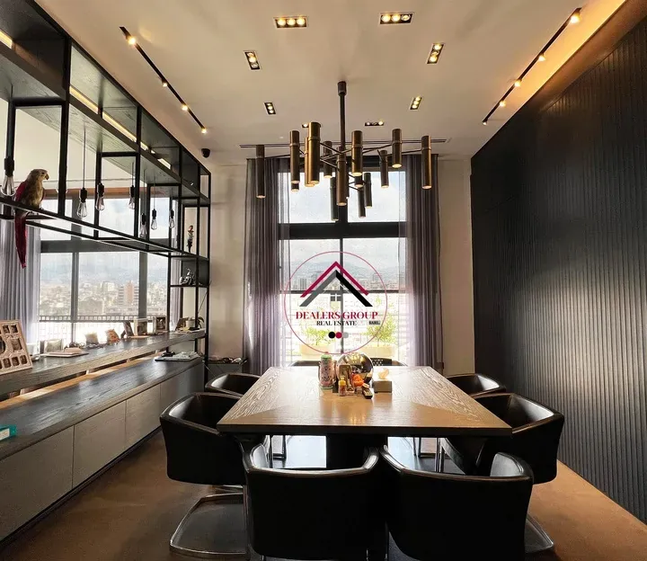 Pool + Terrace ! Prestigious Super Deluxe Penthouse for Sale In Achrafieh — photo 2