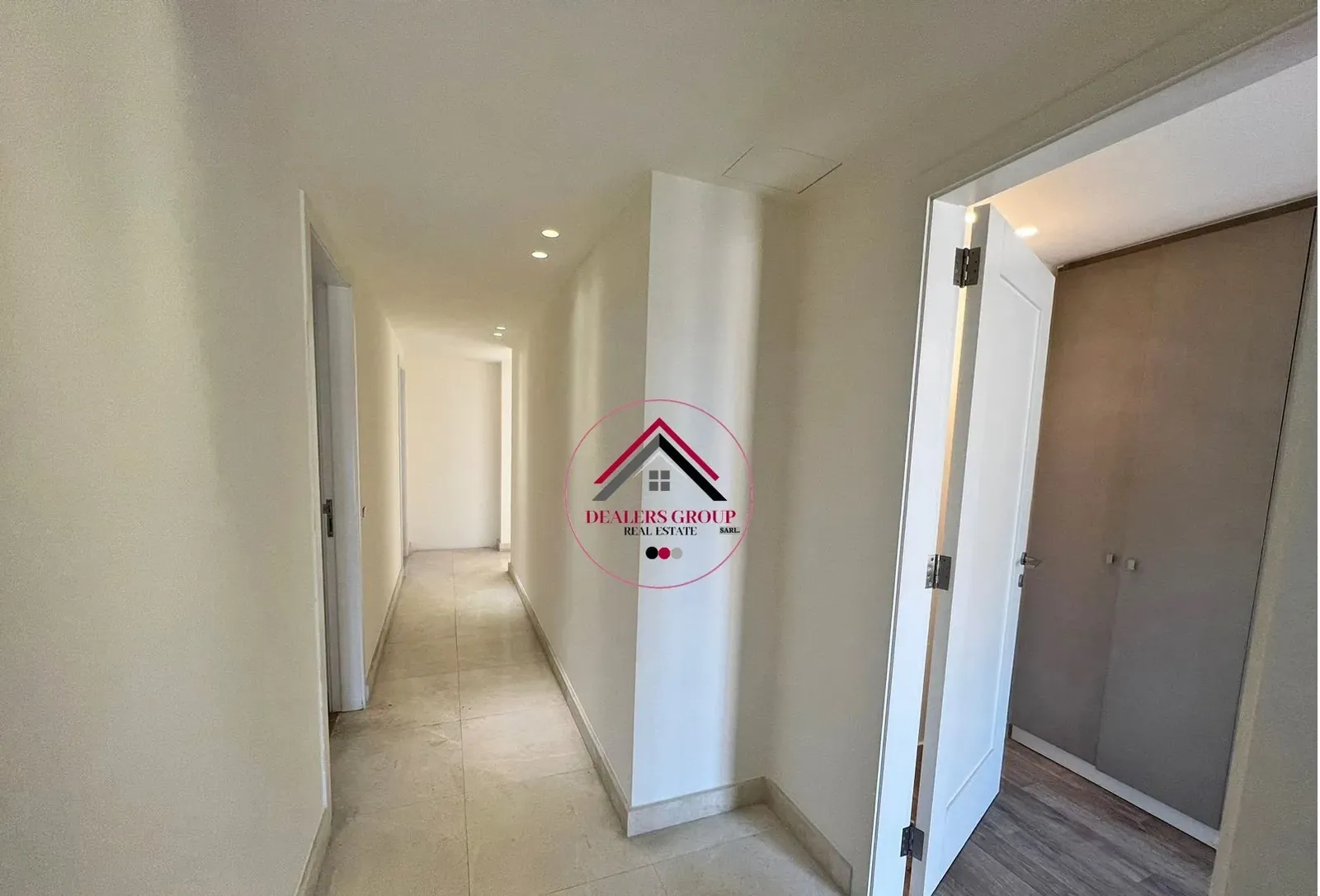 High-End Luxury Living ! Apartment for Sale in Clemenceau ! — photo 5