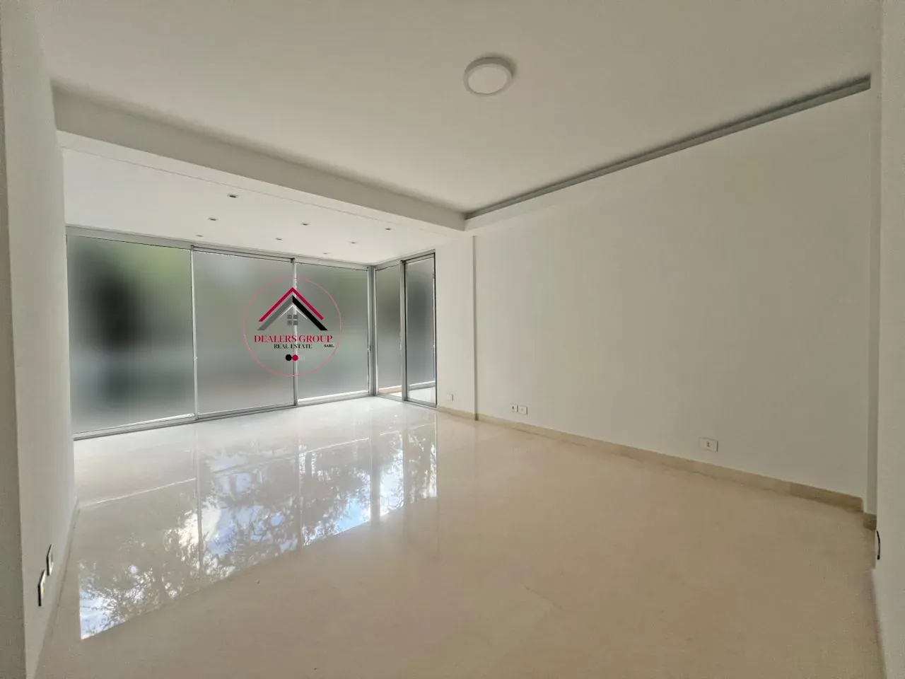Spacious Apartment with Private Terrace for Sale in Saifi — photo 3