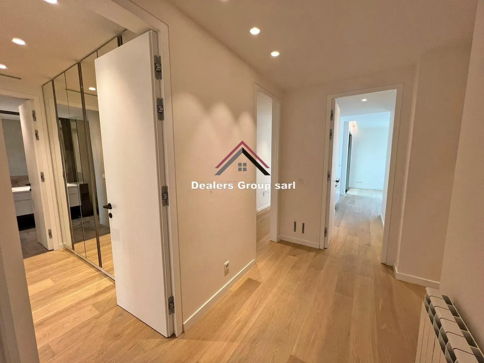 Deluxe Modern Apartment for Sale in Sursock Achrafieh — photo 2