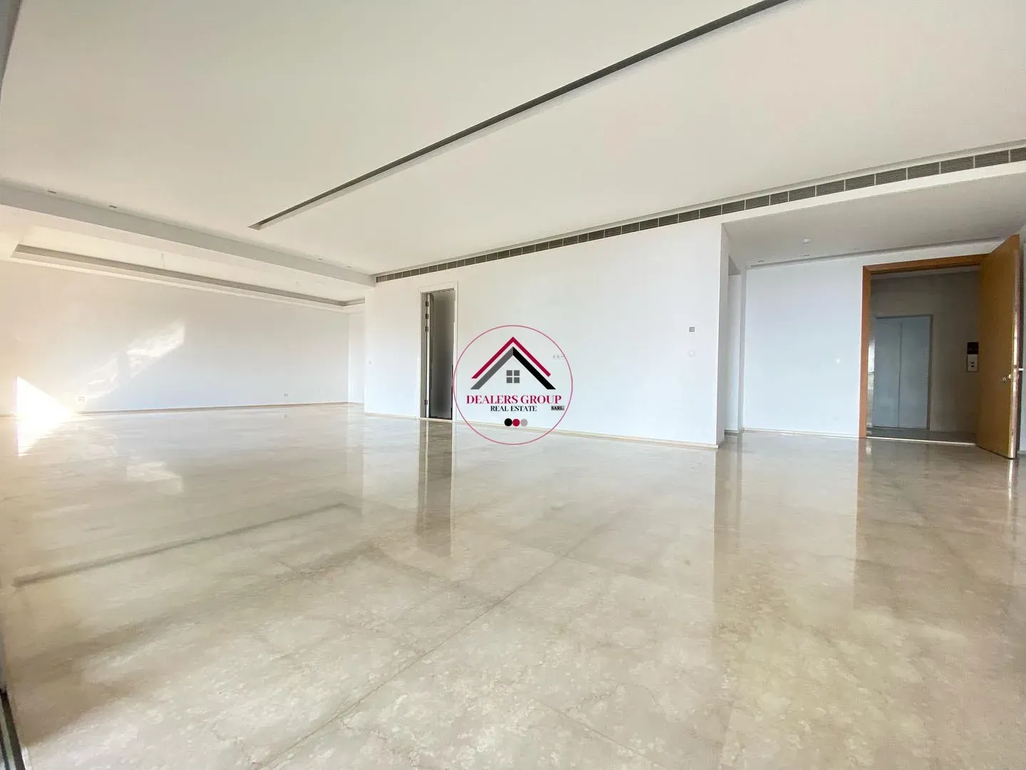 Sea View Deluxe apartment for Sale In The Heart Of Ain EL Tineh — photo 3