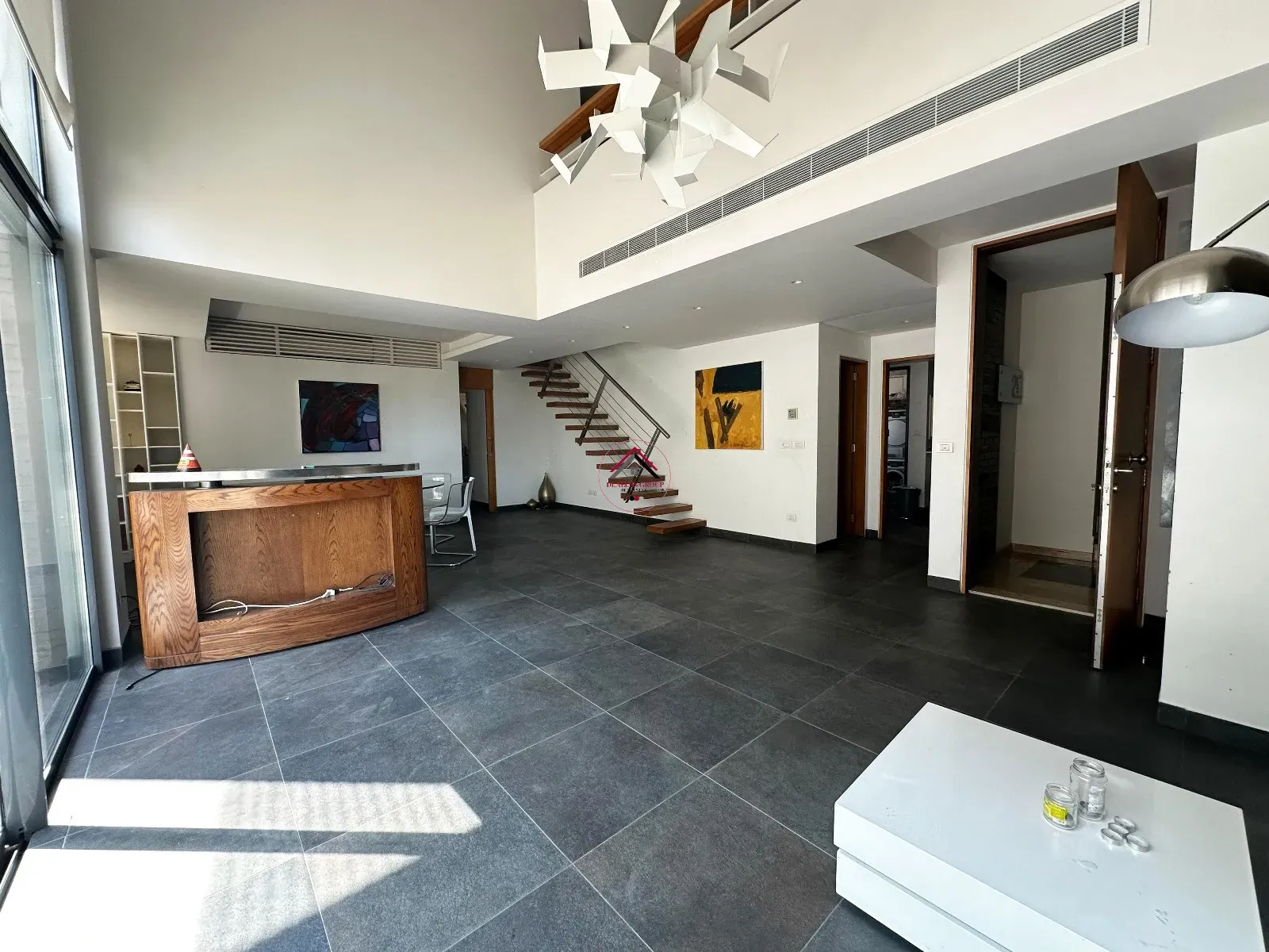 Let yourself live at a safe place ! Modern Loft for Sale in Achrafieh — photo 2