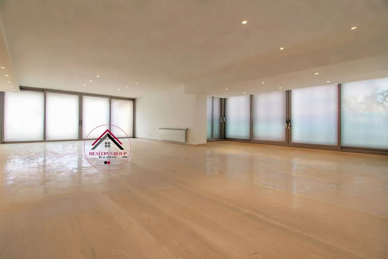 Deluxe Apartment for Sale in Saifi with Nice Sea View — الصورة 2