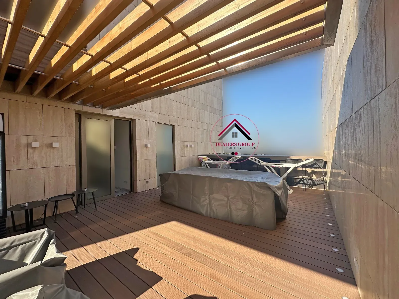 Private Terrace ! Super Deluxe Apartment for Sale in Saifi – Beirut — photo 2