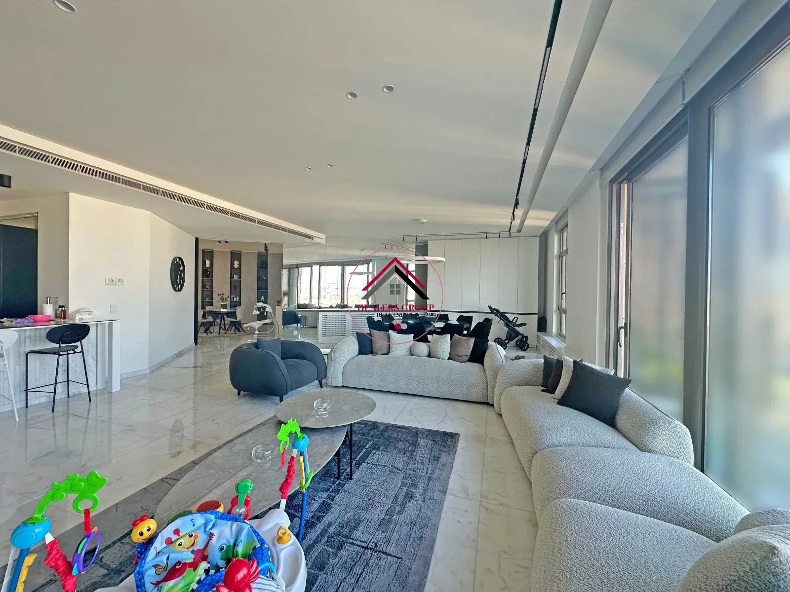 Private Terrace ! Super Deluxe Apartment for Sale in Saifi – Beirut — photo 3