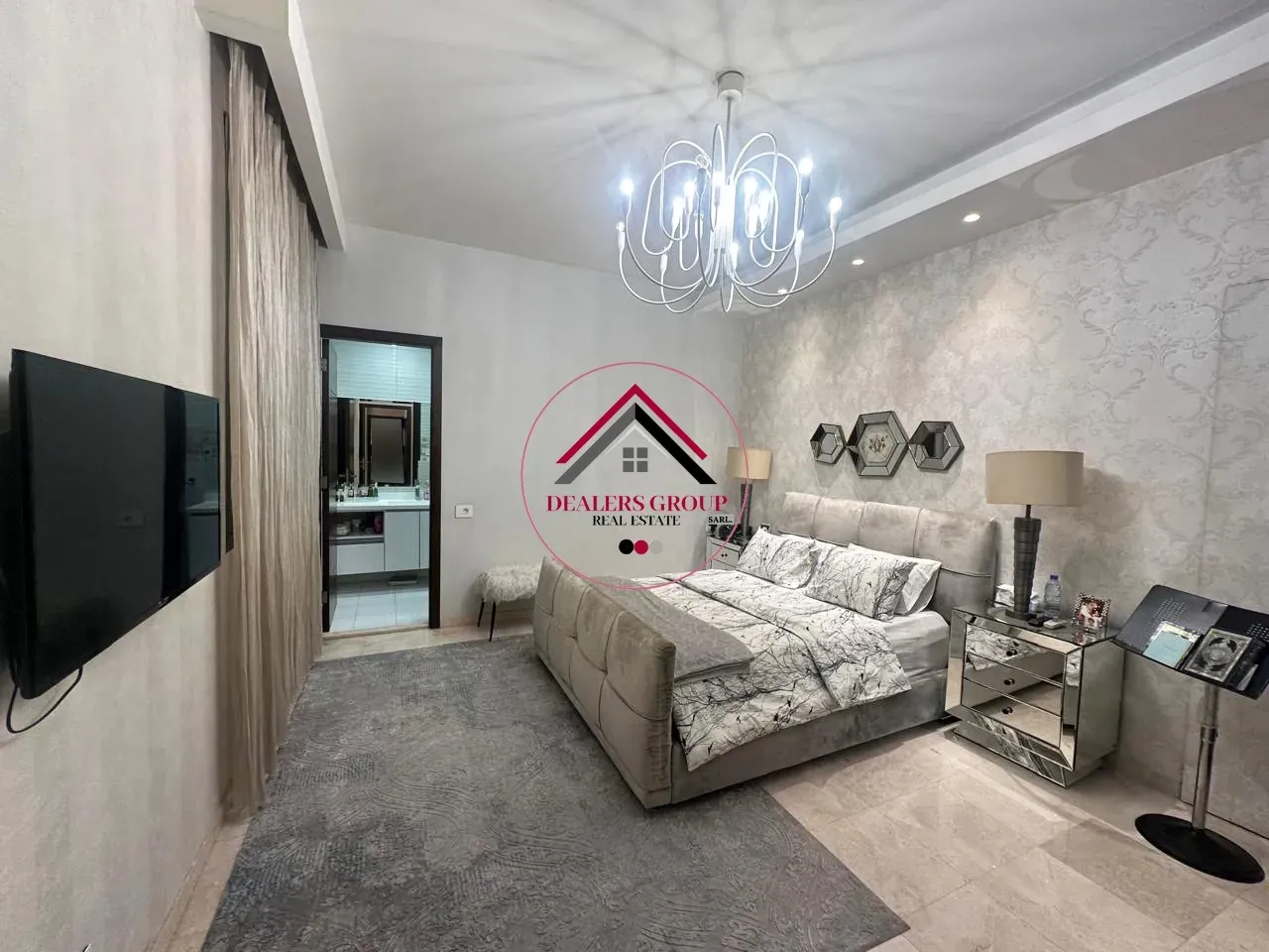 Fully Furnished Apartment for Sale in Sodeco — الصورة 5
