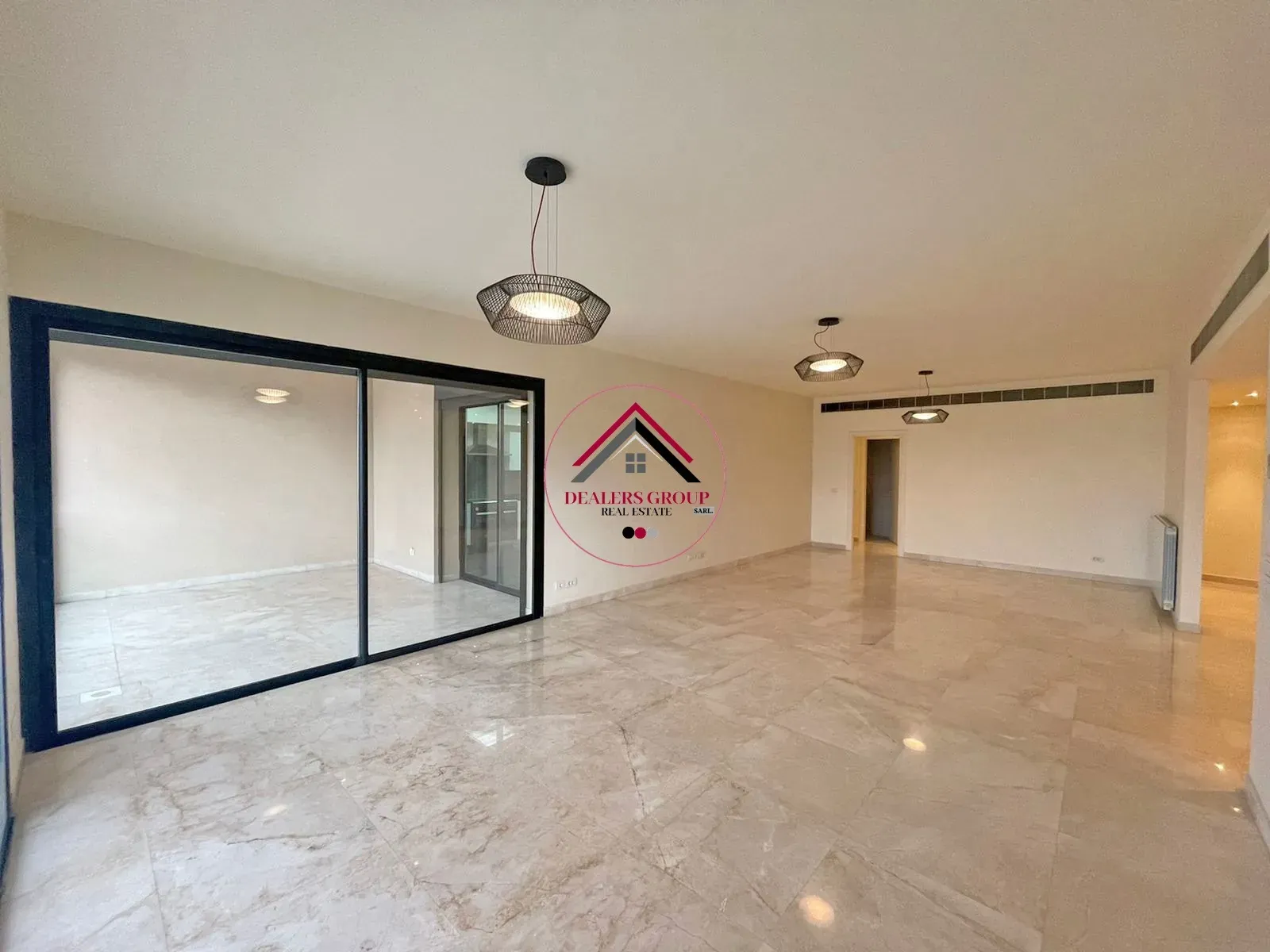 Luxury is Affordable ! Deluxe Apartment for Sale in Clemenceau — photo 2