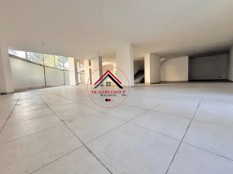 Prime Location Showroom for Sale in Unesco – Beirut — photo 3