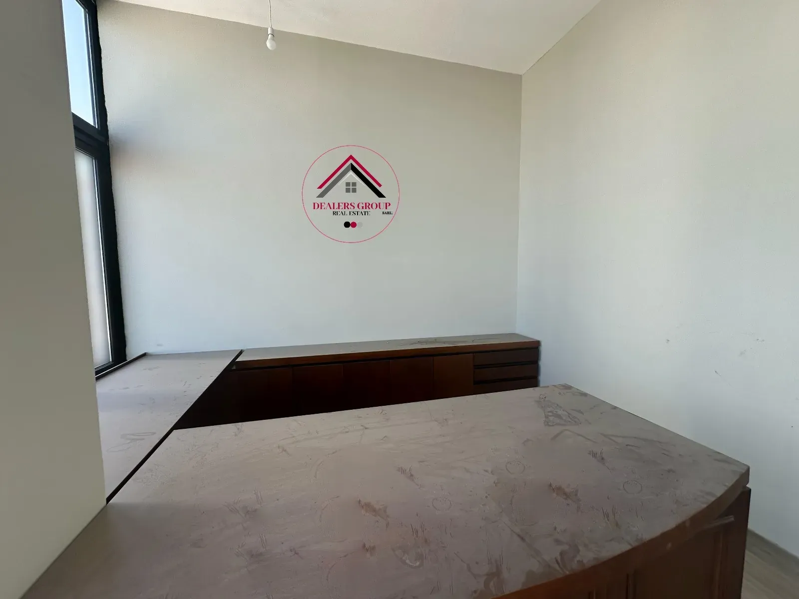Prime Location Office for Sale in Saifi — photo 3