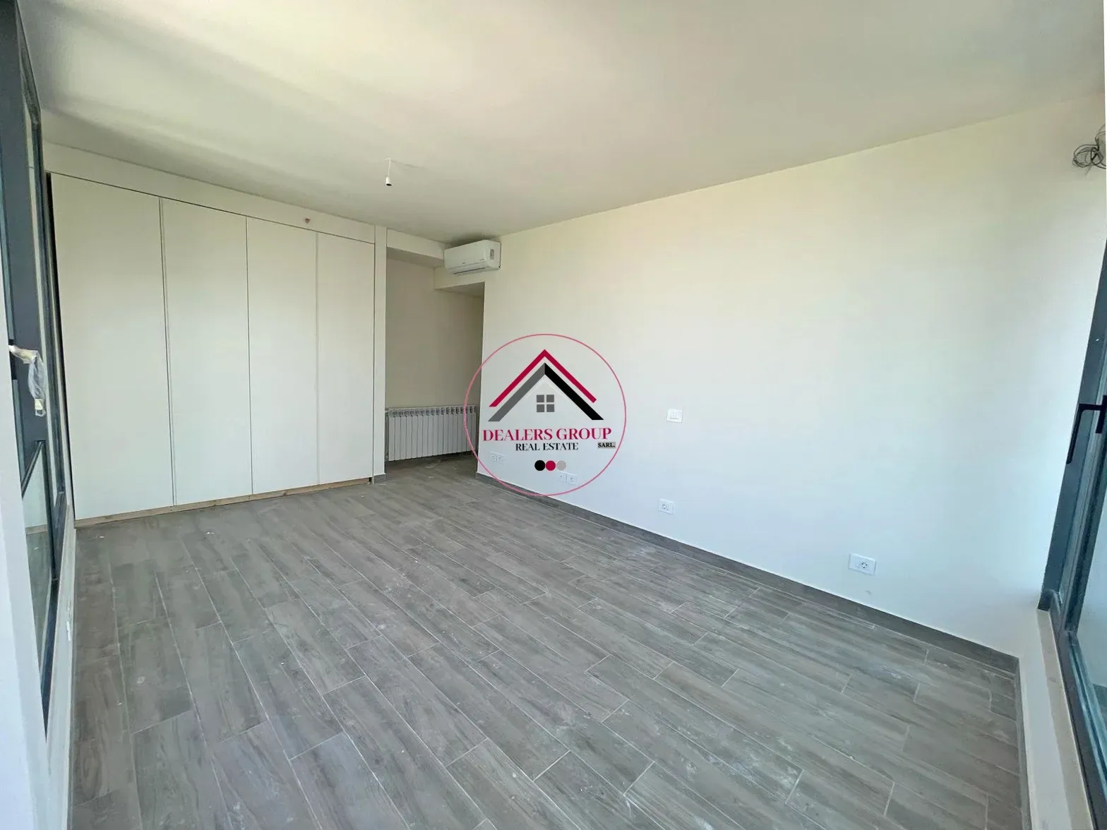 Prestige Living by the Sea – Ain El Mreisseh Deluxe Apartment for Sale — photo 5